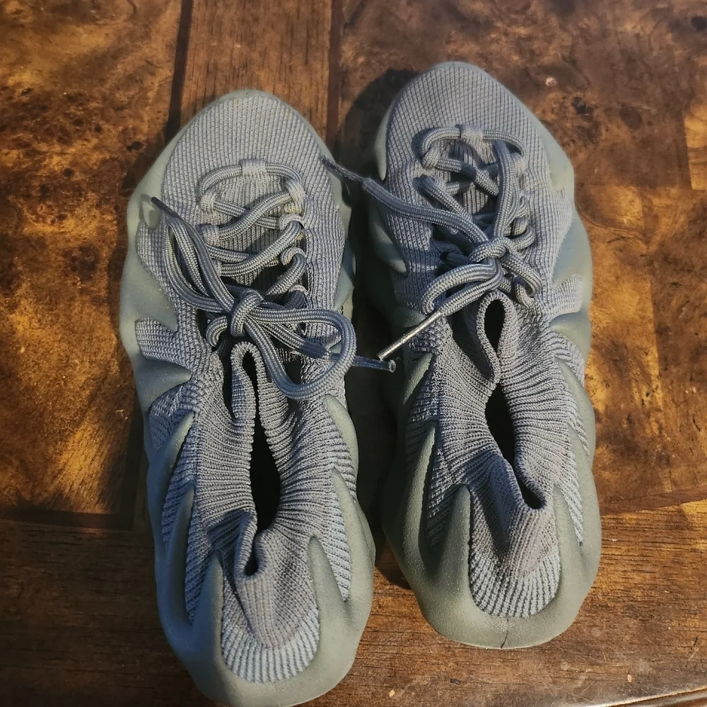 Adidas Yeezy 450 size 5.5